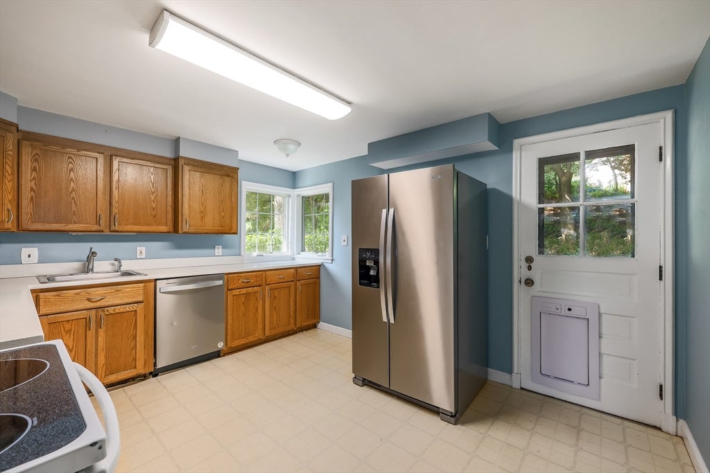 6 Old Brook Dr, Worcester, MA, 6 Old Brook Dr, Worcester, MA Photo #21