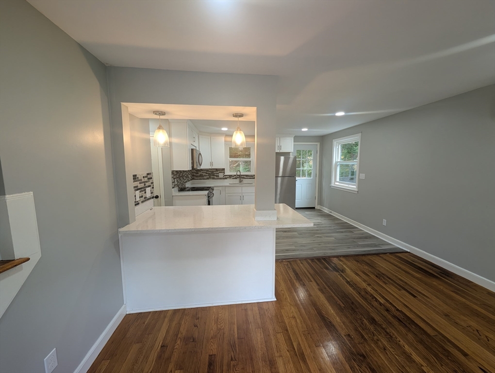 48 Depot St 48