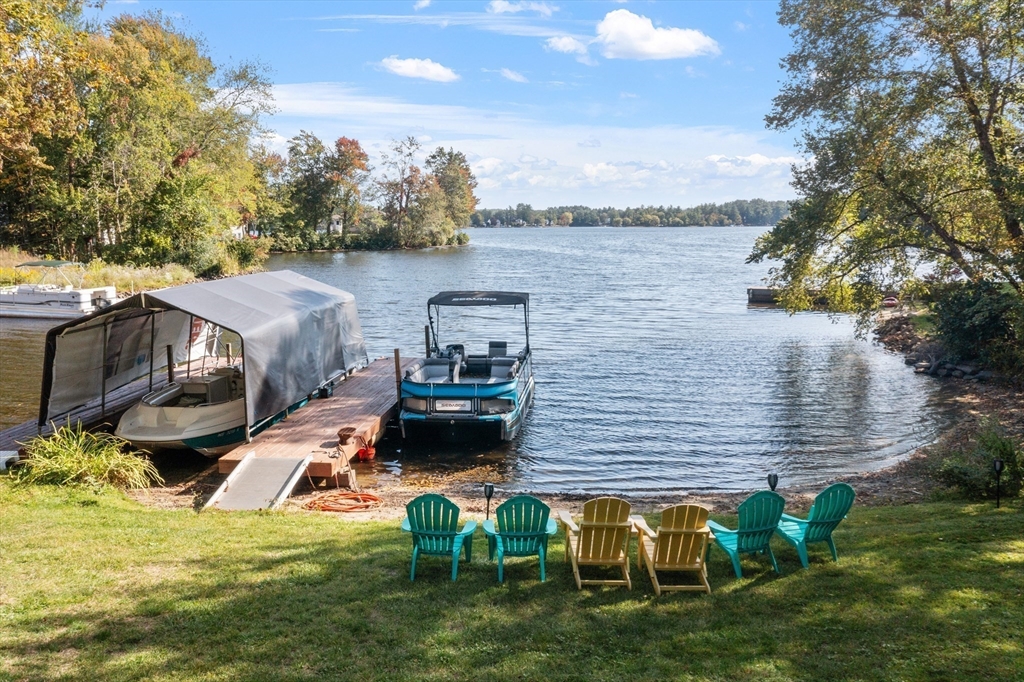878 Flat Hill Rd
