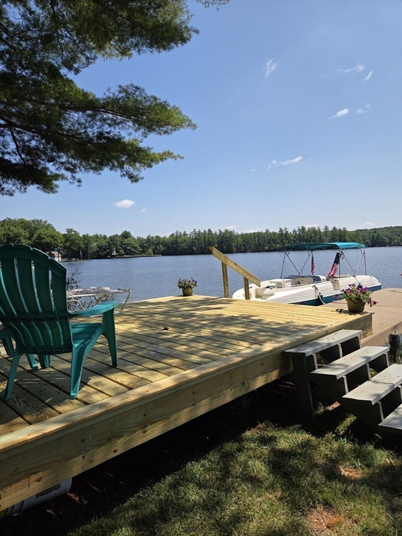 878 Flat Hill Rd