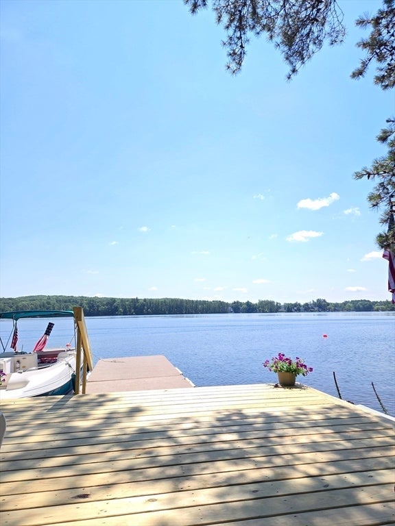 878 Flat Hill Rd