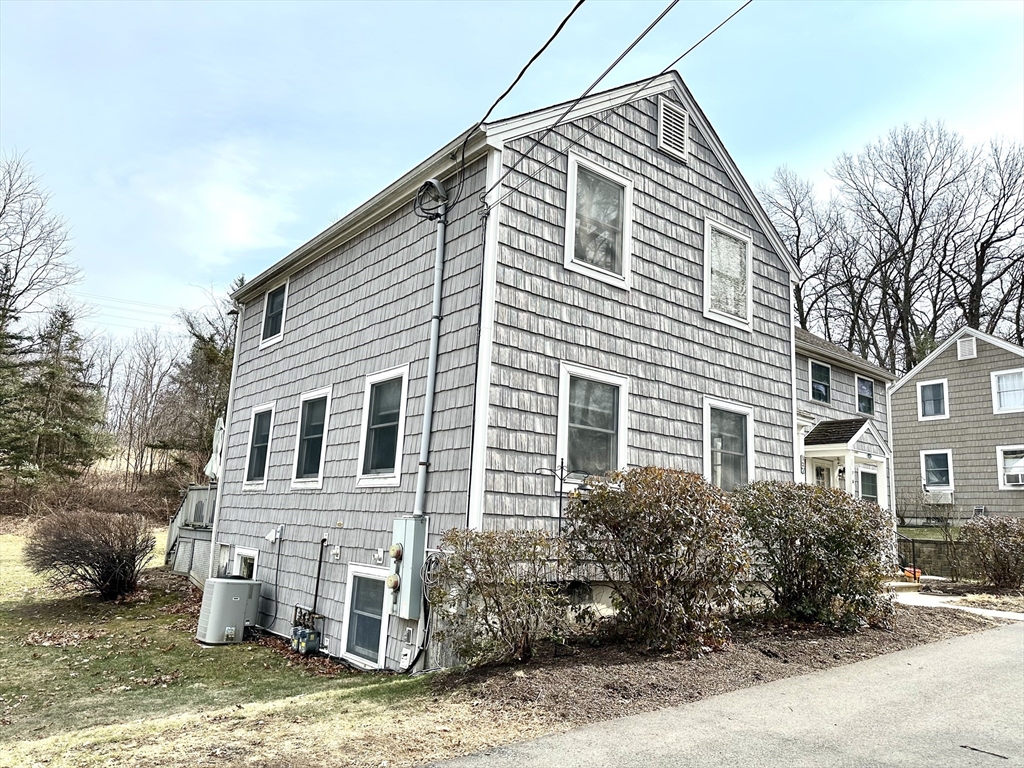 72 Laurel St B