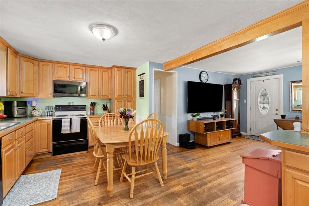 78 Lowell Rd, Pepperell, MA Photo #12