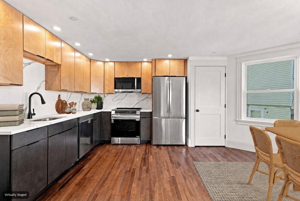 58 Granite Street #1, Gloucester, MA Photo #2
