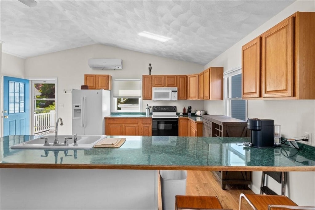 146 Dana Ave #R, Boston, MA, 146 Dana Ave #R, Boston, MA Photo #9