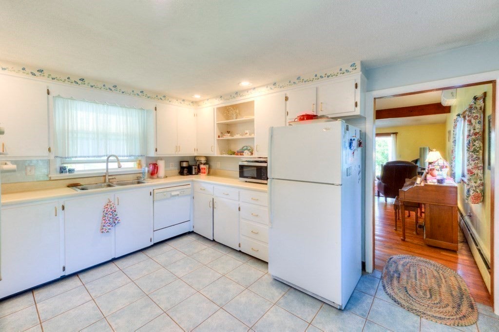 6 Burtenmar Circle, Paxton, MA Photo #15