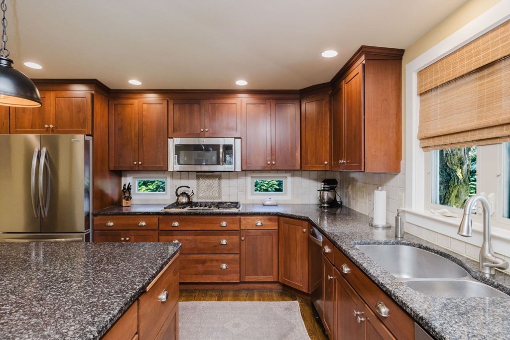99 Pleasant St