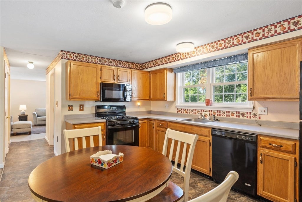 11 Chase Crescent, Merrimac, MA, 11 Chase Crescent, Merrimac, MA Photo #10
