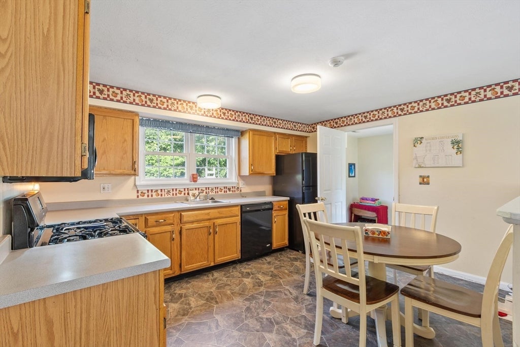 11 Chase Crescent, Merrimac, MA, 11 Chase Crescent, Merrimac, MA Photo #11