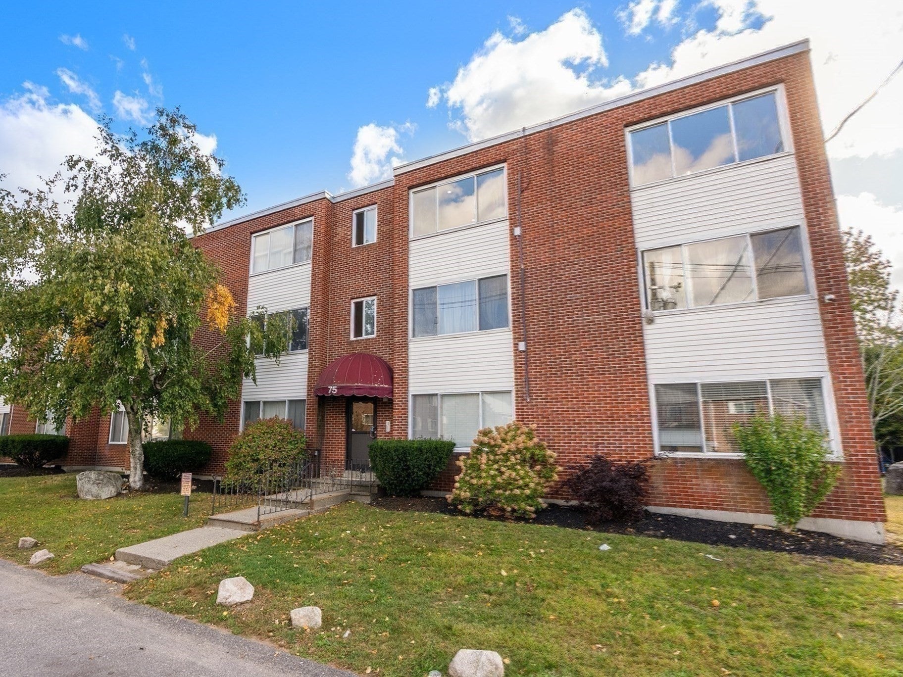 75 Colonel Bell Dr #12, Brockton, MA Photo #22