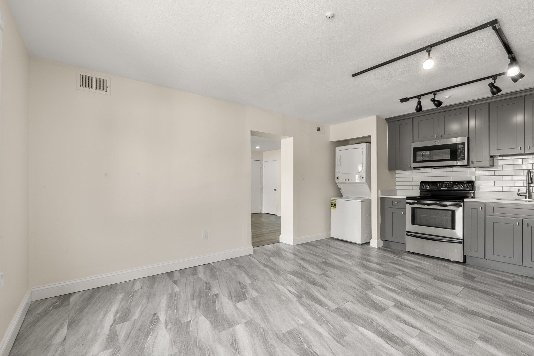 75 Colonel Bell Dr #12, Brockton, MA Photo #8