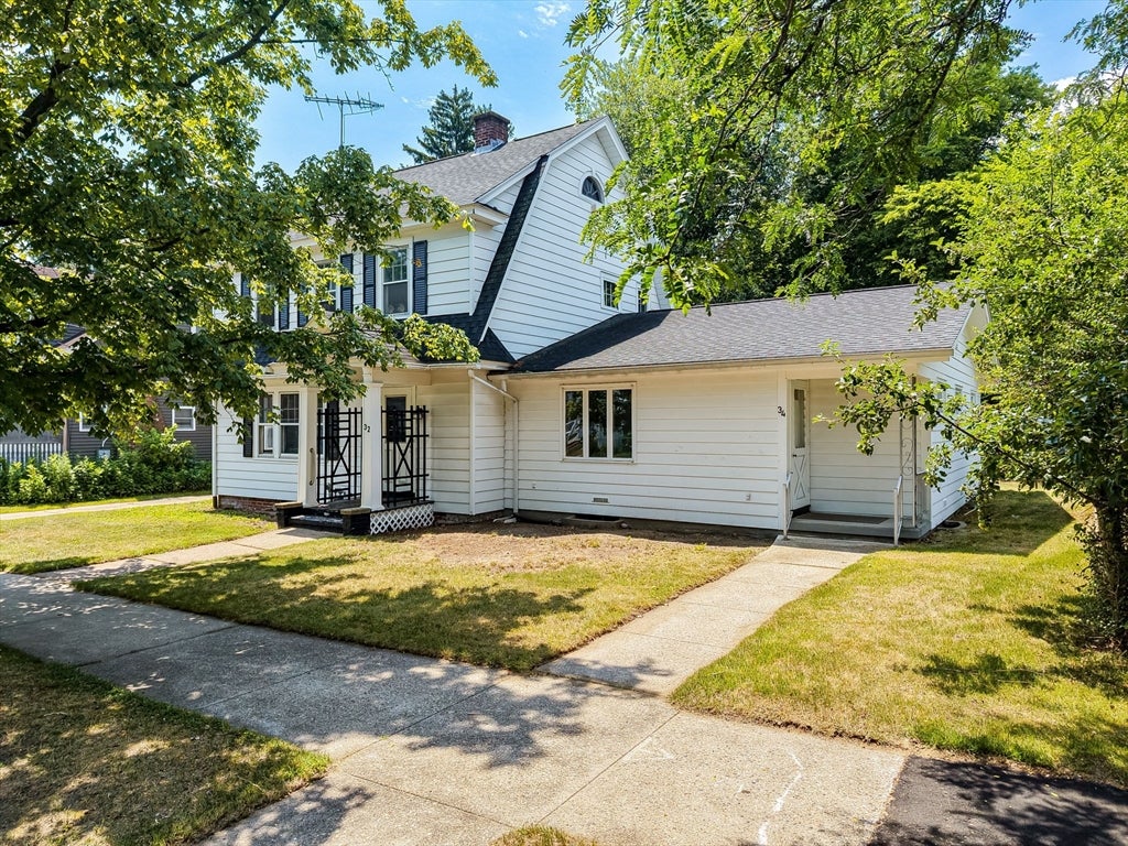 32 Marsden St