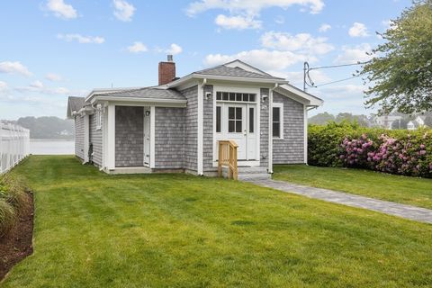 24 Cove St Wareham MA 02738
