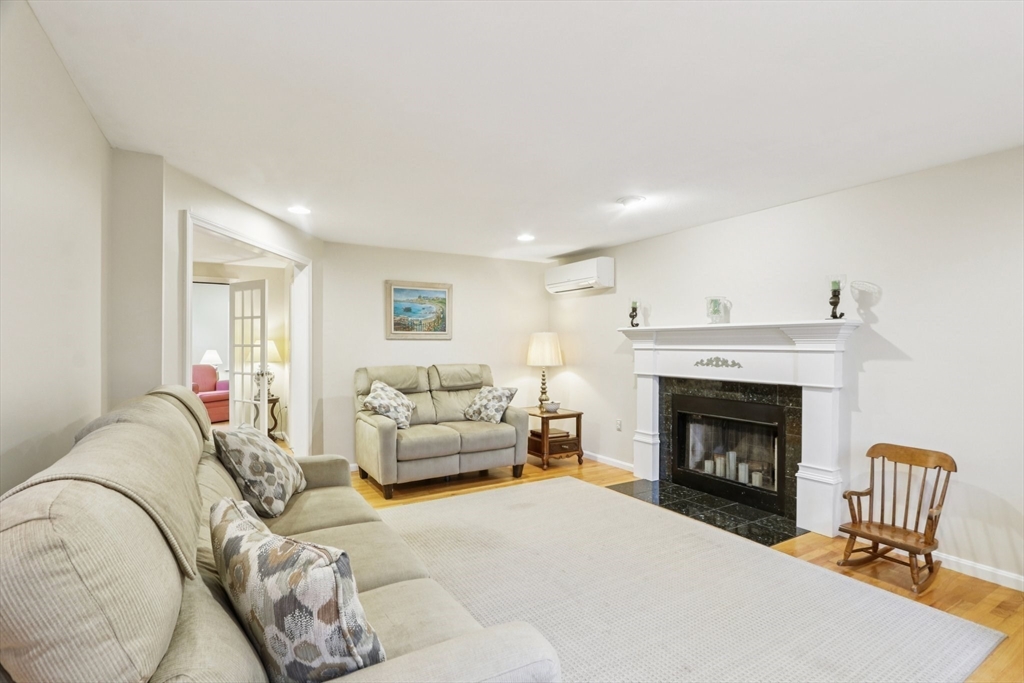 340 Kingsbury Avenue
