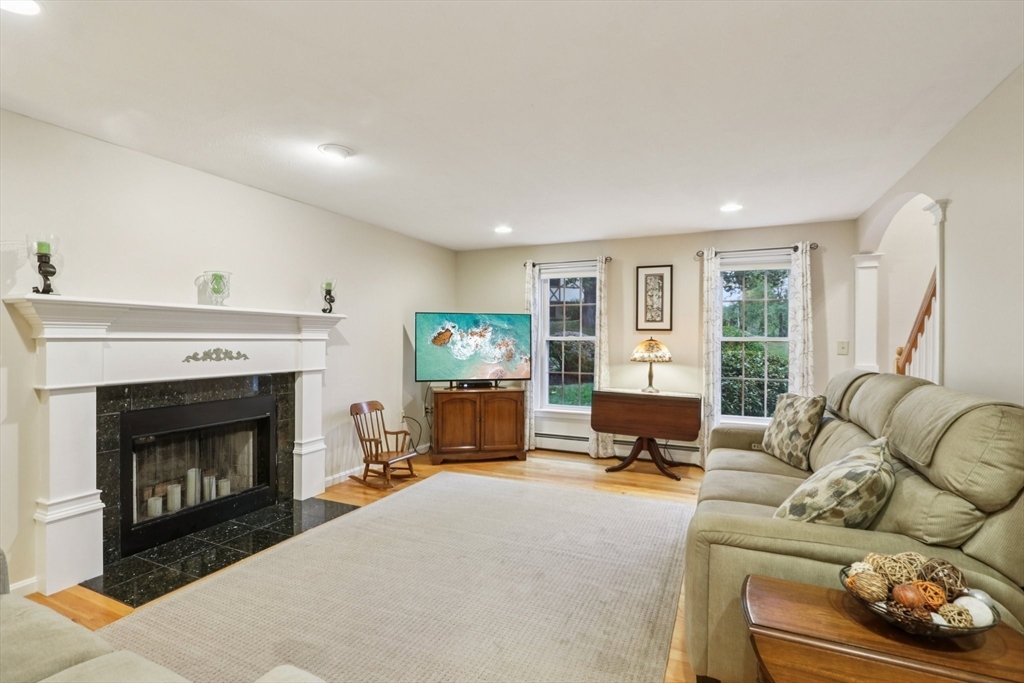 340 Kingsbury Avenue