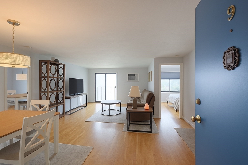 247 Washington Ave 9