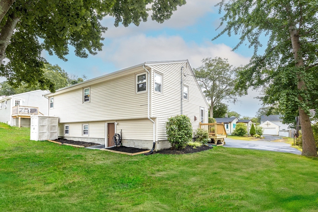 15 Almon Ave