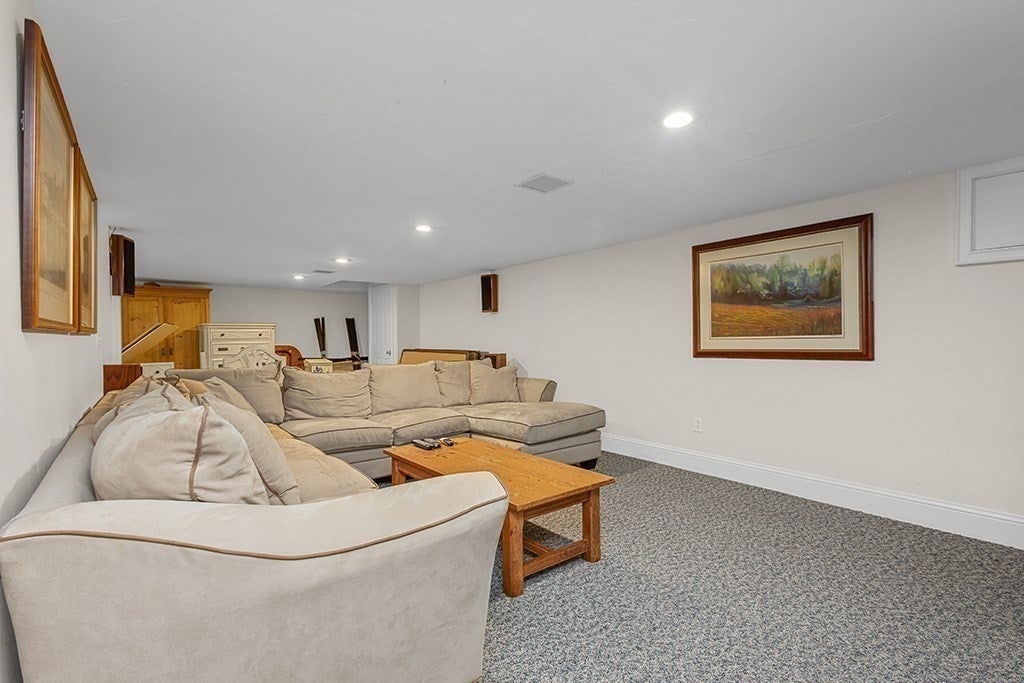 4 Dorset Drive, Walpole, MA, 4 Dorset Drive, Walpole, MA Photo #32