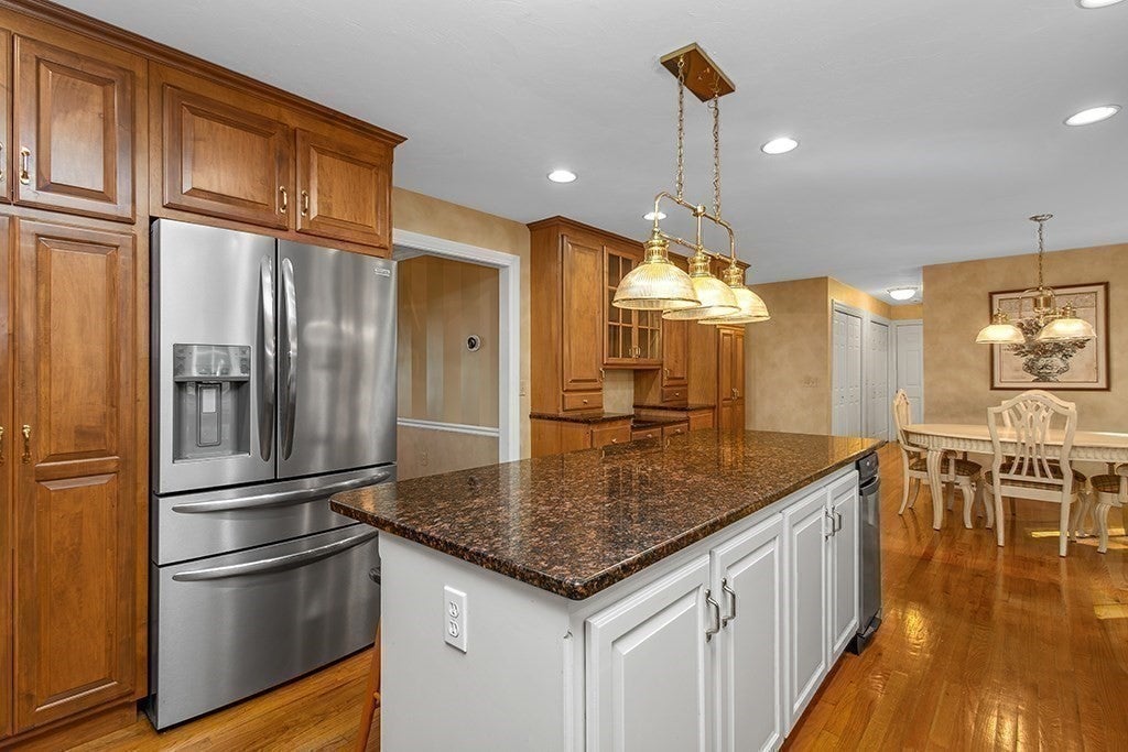 4 Dorset Drive, Walpole, MA, 4 Dorset Drive, Walpole, MA Photo #10