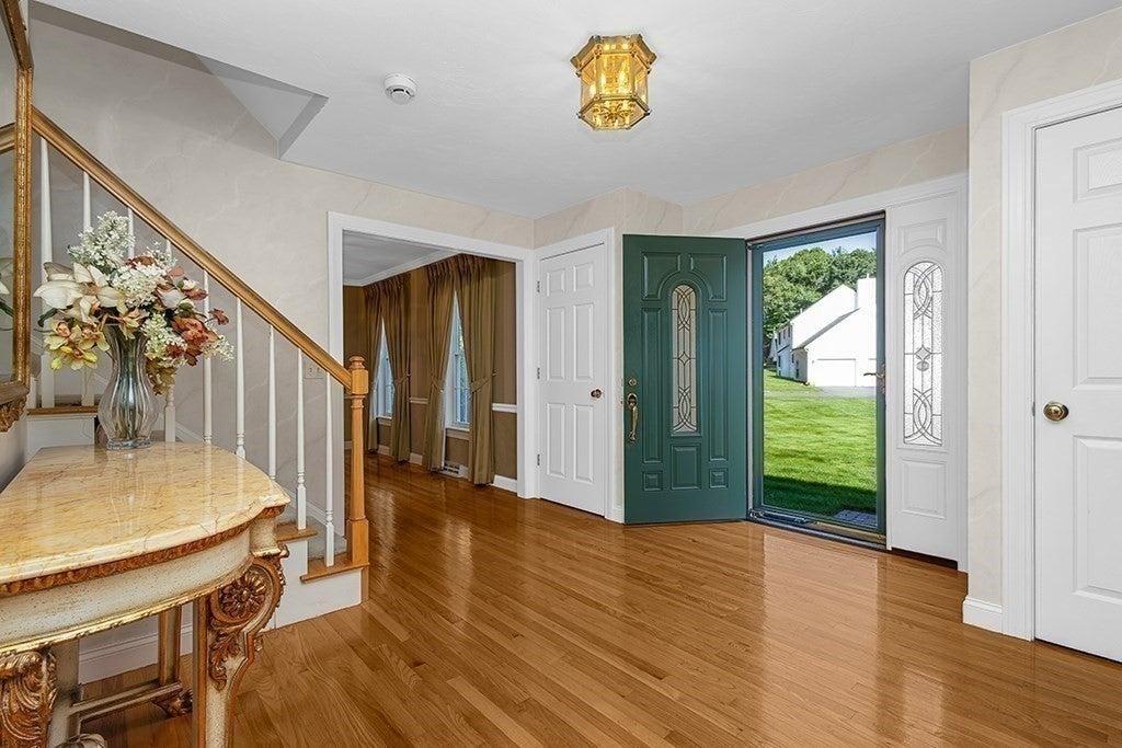 4 Dorset Drive, Walpole, MA, 4 Dorset Drive, Walpole, MA Photo #4