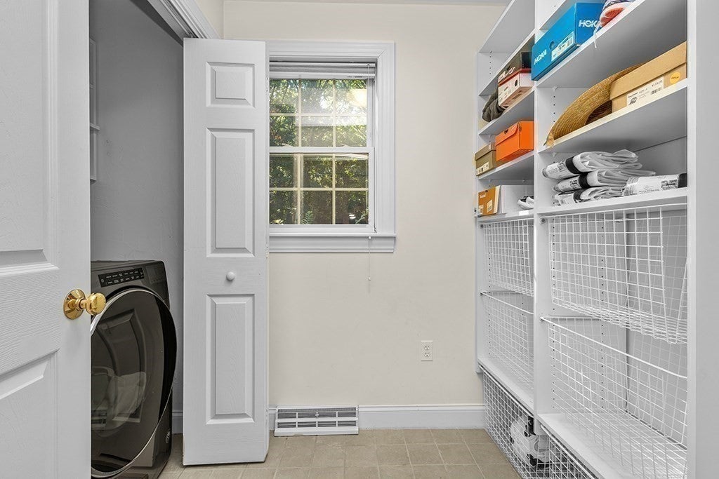 4 Dorset Drive, Walpole, MA, 4 Dorset Drive, Walpole, MA Photo #19