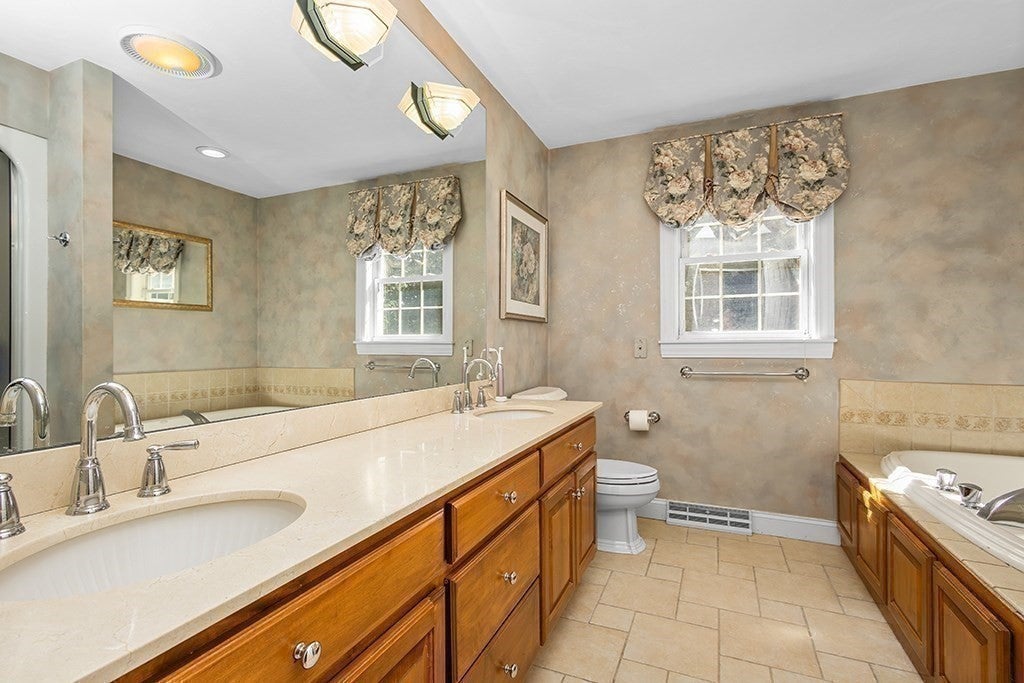 4 Dorset Drive, Walpole, MA, 4 Dorset Drive, Walpole, MA Photo #24