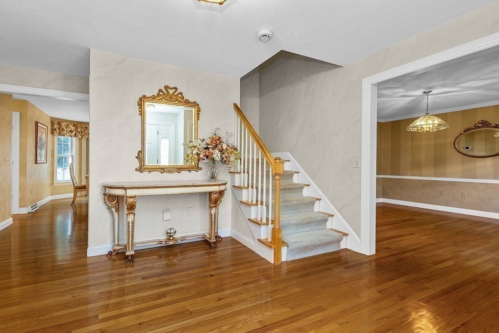 4 Dorset Drive, Walpole, MA, 4 Dorset Drive, Walpole, MA Photo #3