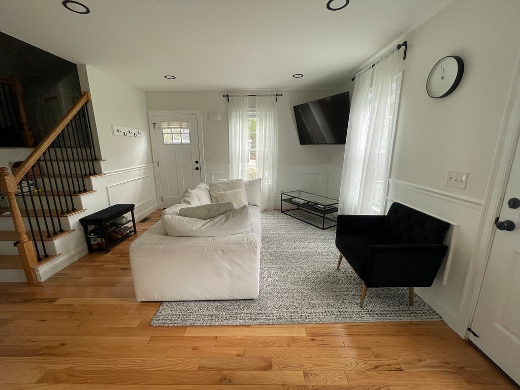 122 Swan Ave