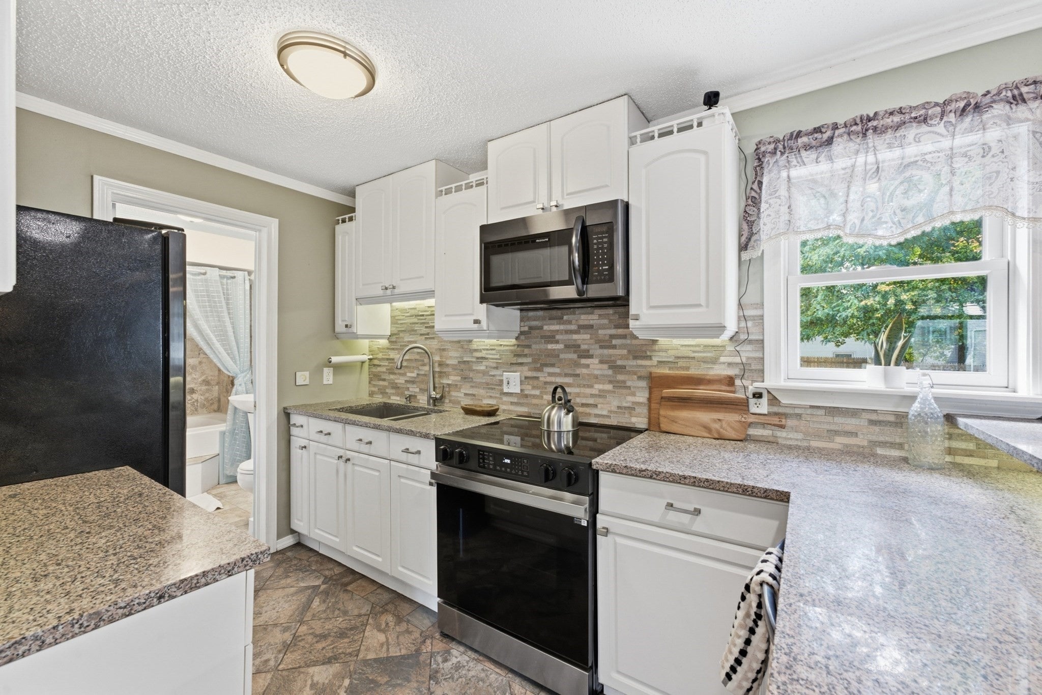 66 Barrison St, Springfield, MA, 66 Barrison St, Springfield, MA Photo #9