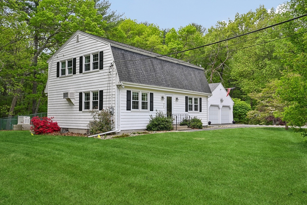 7 Farrwood Dr