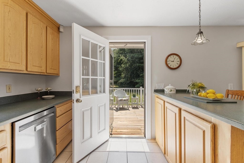 5 Noel Road, Andover, MA, 5 Noel Road, Andover, MA Photo #17