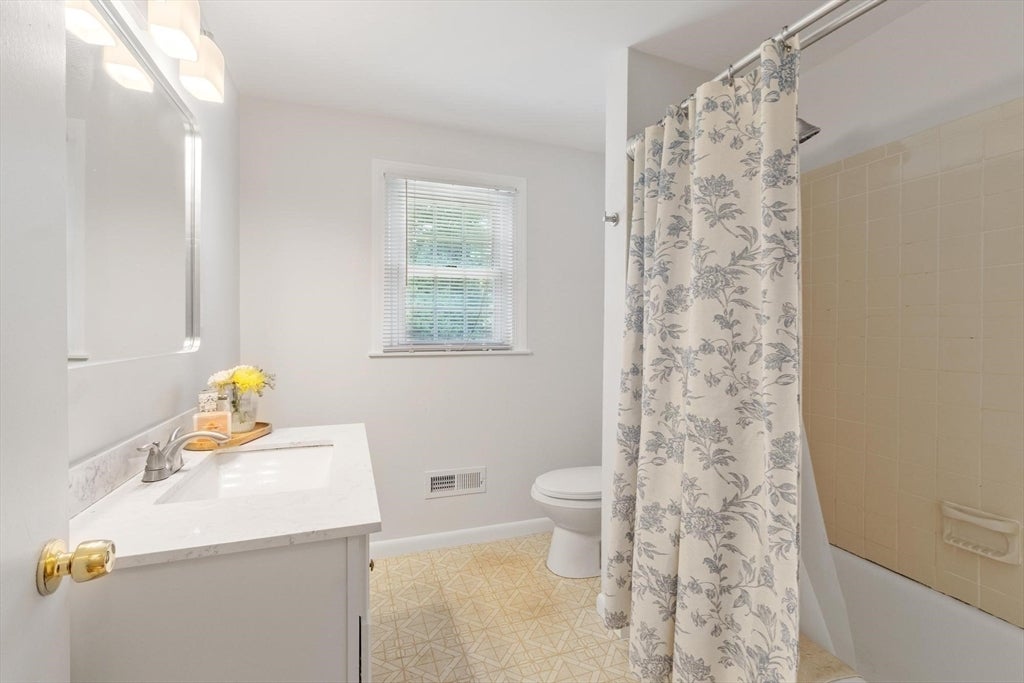 5 Noel Road, Andover, MA, 5 Noel Road, Andover, MA Photo #23