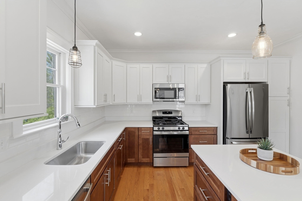 60 Compass Point Dr 29
