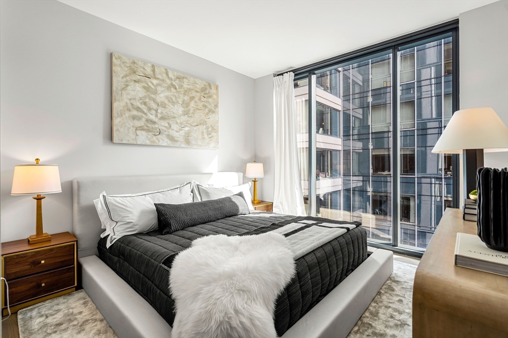 55 Lagrange St 1404