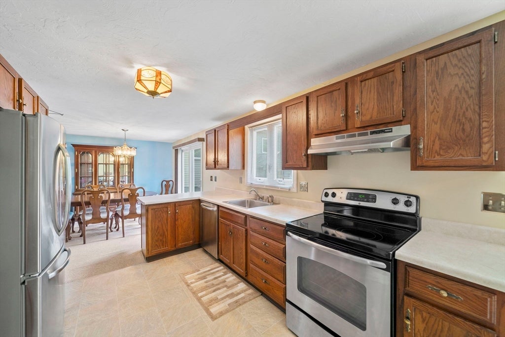 205 Comfort St #205, Bridgewater, MA, 205 Comfort St #205, Bridgewater, MA Photo #3