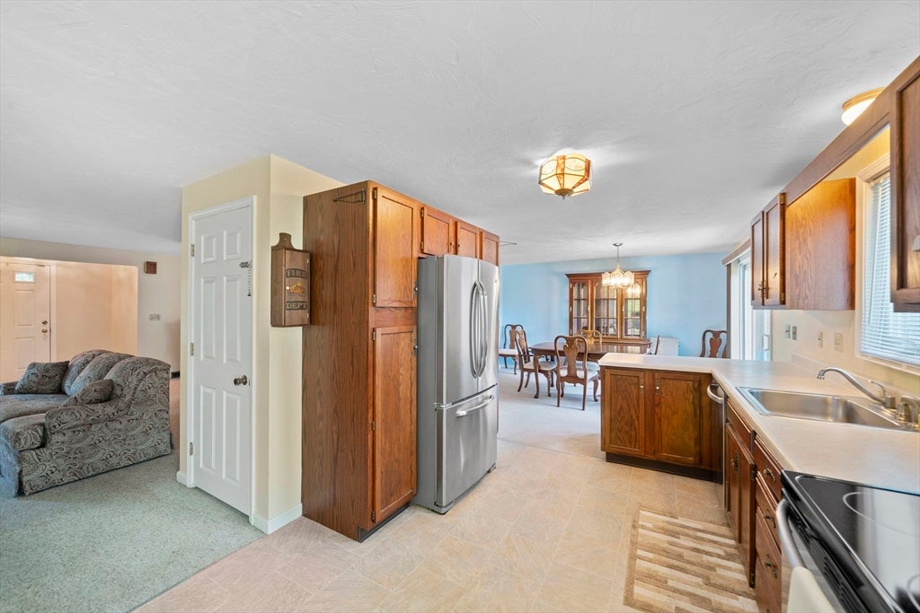 205 Comfort St #205, Bridgewater, MA, 205 Comfort St #205, Bridgewater, MA Photo #5