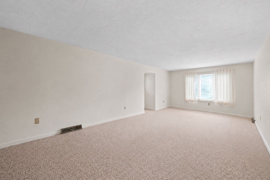 205 Comfort St #205, Bridgewater, MA, 205 Comfort St #205, Bridgewater, MA Photo #12