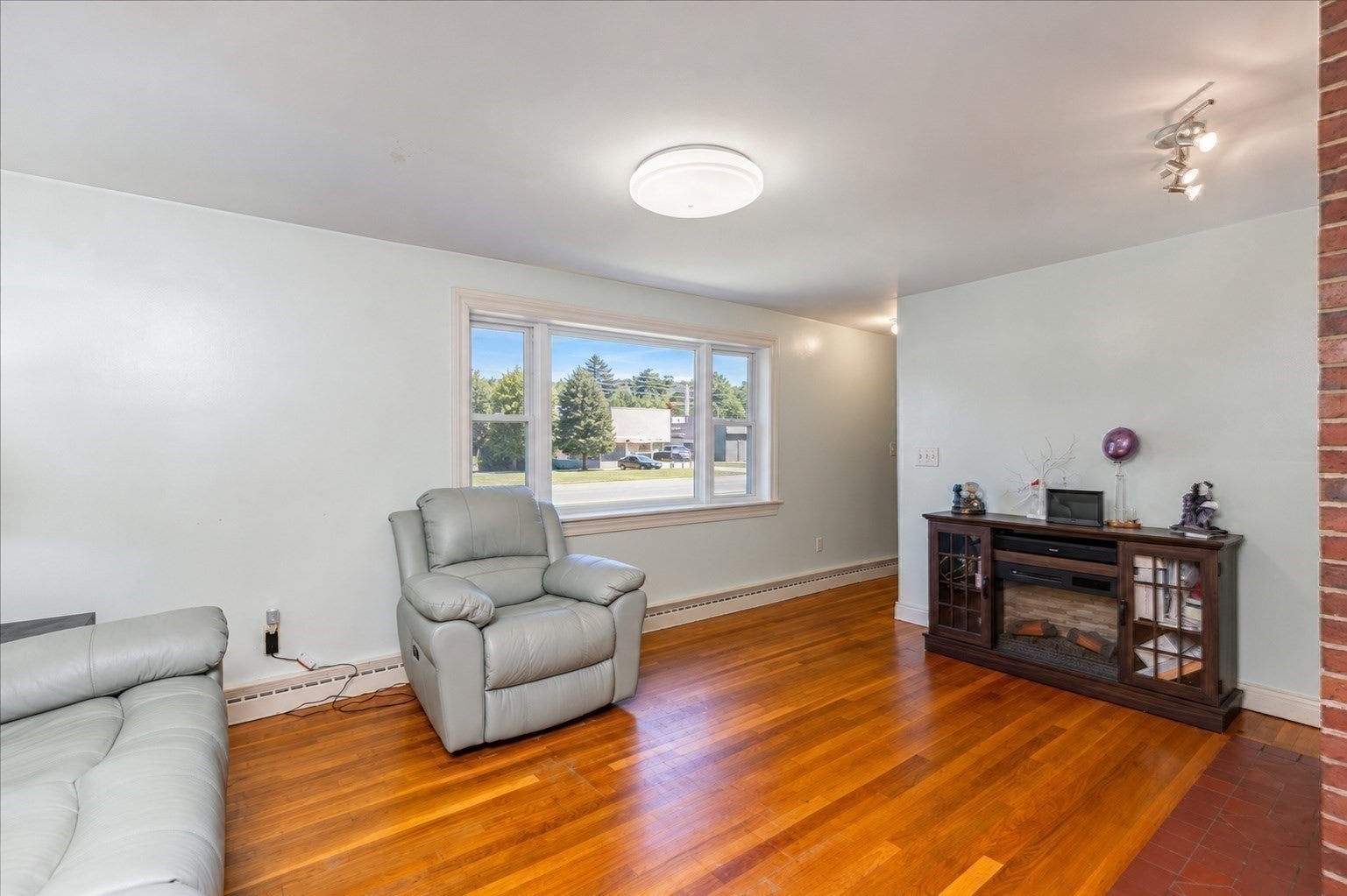 57 Elm St, Salisbury, MA Photo #12