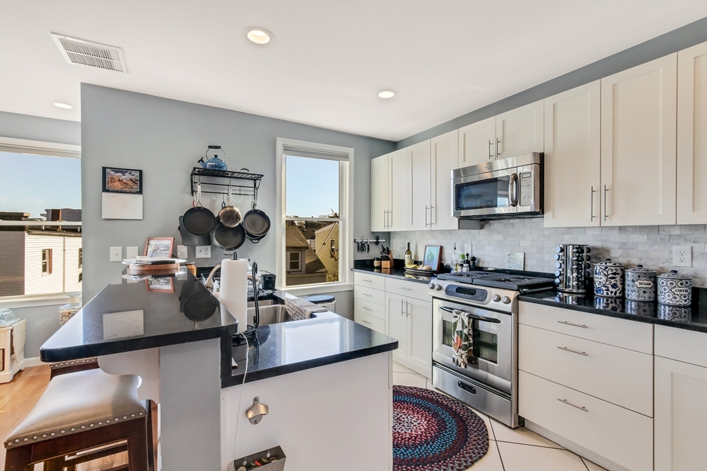 28 Monument St 3