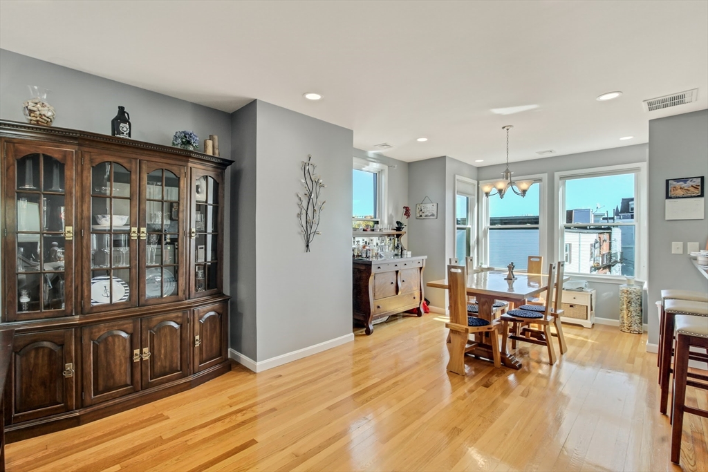 28 Monument St 3
