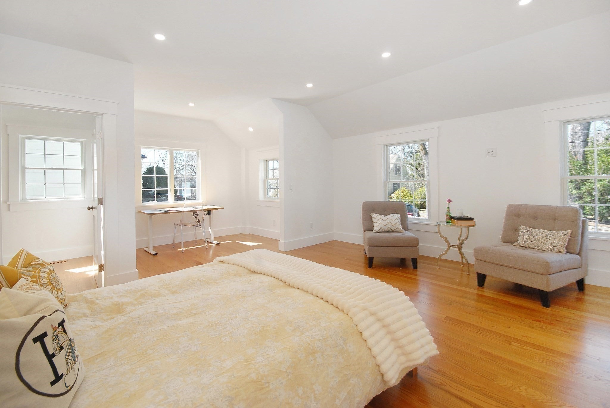 32 Hickory Cliff Rd