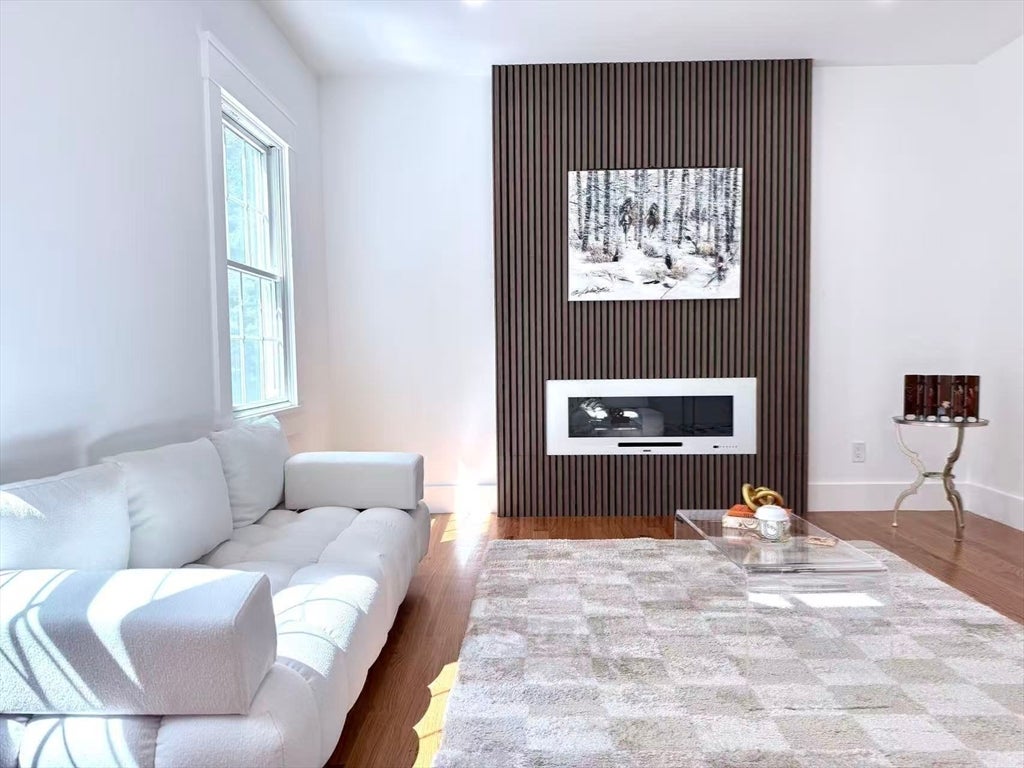 32 Hickory Cliff Rd, Newton, MA, 32 Hickory Cliff Rd, Newton, MA Photo #8