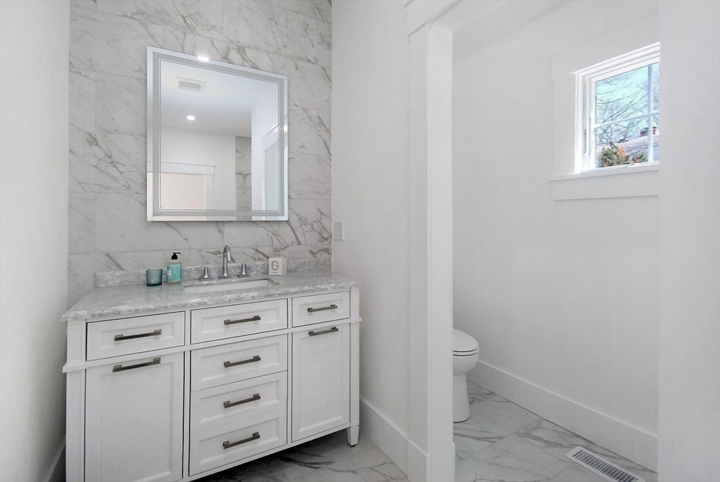 32 Hickory Cliff Rd, Newton, MA, 32 Hickory Cliff Rd, Newton, MA Photo #32
