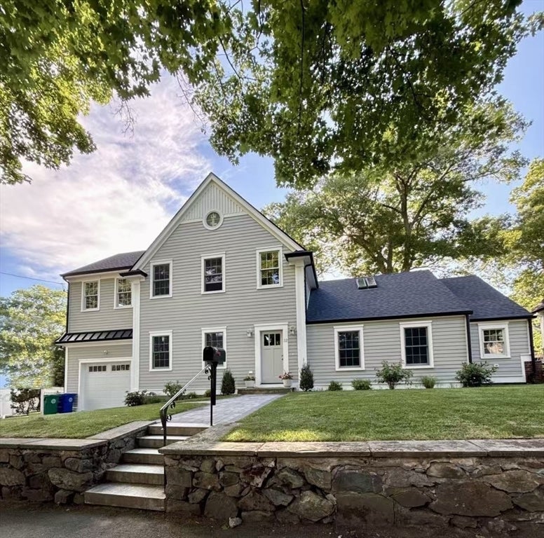 Photo of 32 Hickory Cliff Rd, Newton, MA