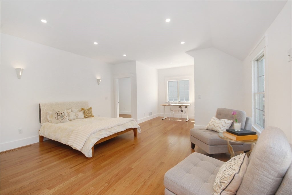 32 Hickory Cliff Rd, Newton, MA, 32 Hickory Cliff Rd, Newton, MA Photo #24