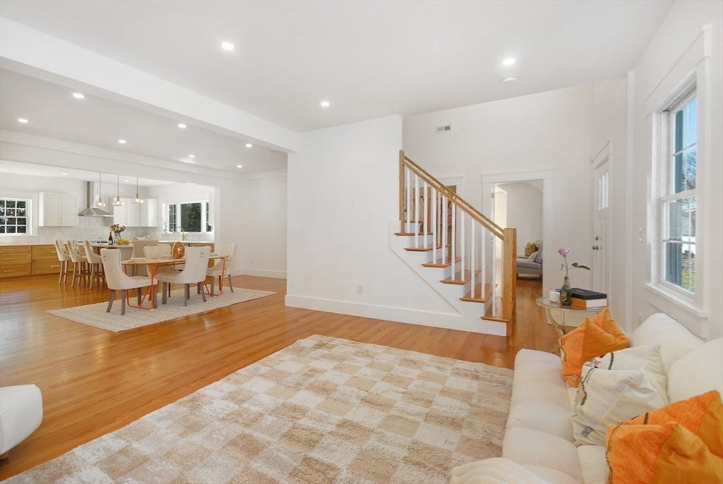 32 Hickory Cliff Rd, Newton, MA, 32 Hickory Cliff Rd, Newton, MA Photo #7