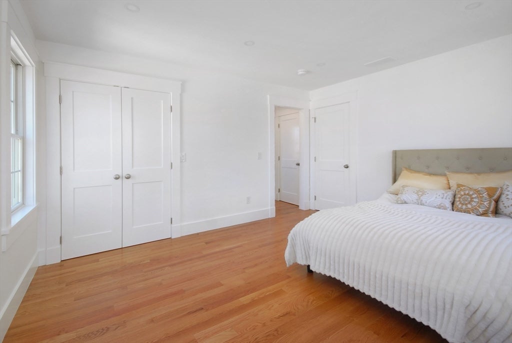 32 Hickory Cliff Rd, Newton, MA, 32 Hickory Cliff Rd, Newton, MA Photo #33