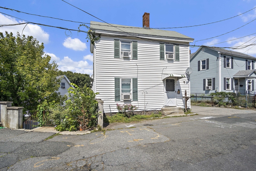 11 Hovey Street