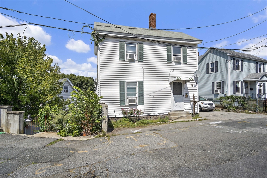 11 Hovey Street