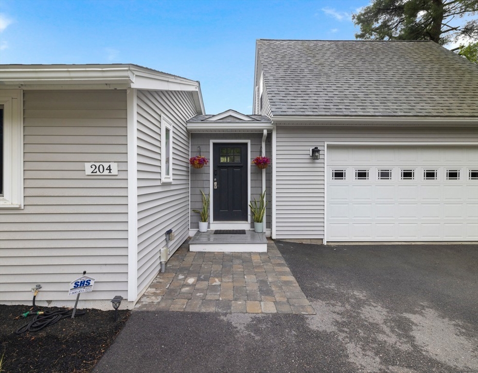 204 Southville Rd